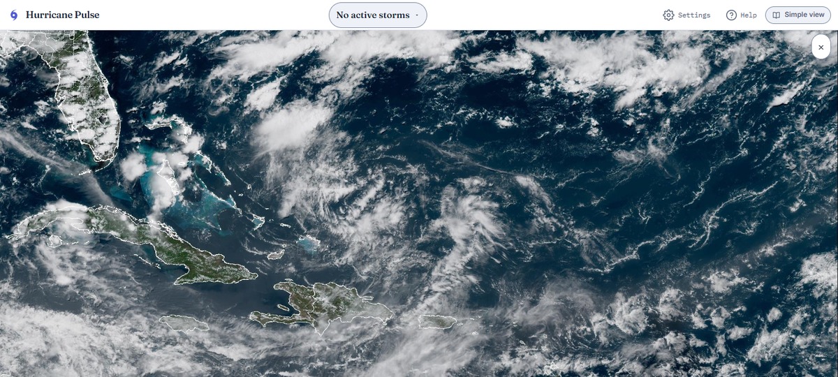 Hurricane Pulse satellite geocolor view of the Atlantic and Caribbean over Florida and the Bahamas, showing a ‘No active storms’ status.